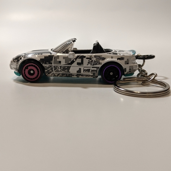 Mazda Miata MX5 NA Custom Keychain Hot Wheels - Picture 3 of 5